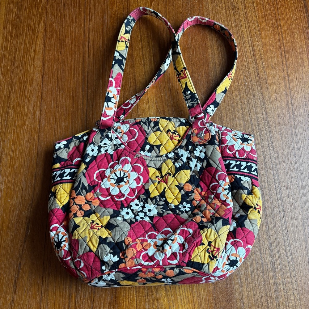 Vera Bradley Glenna Quilted Floral Tote/Purse in Multicolor
